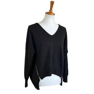 Aqua 100% Cashmere V Neck Black Sweater Sz. Medium